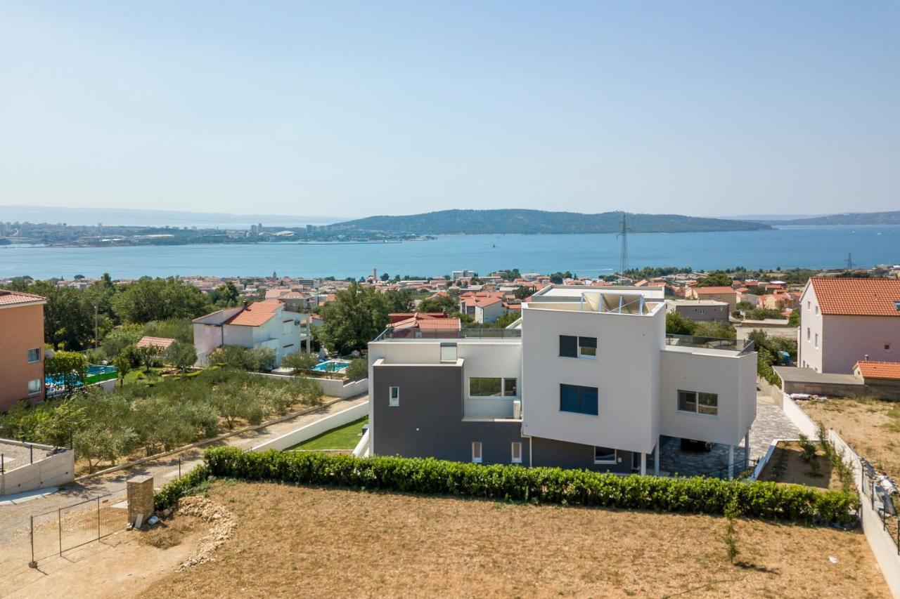 Luxurious Villa Meri Kastela Exterior photo