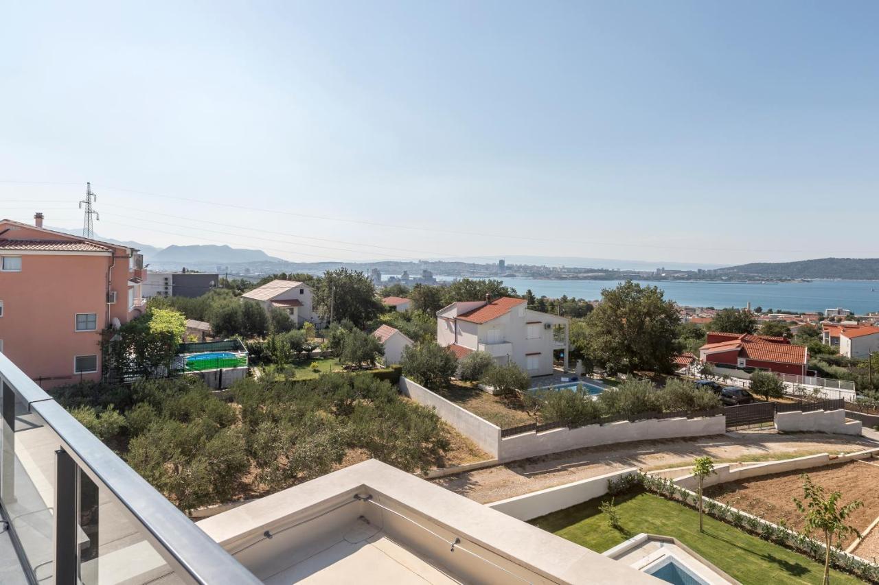 Luxurious Villa Meri Kastela Exterior photo