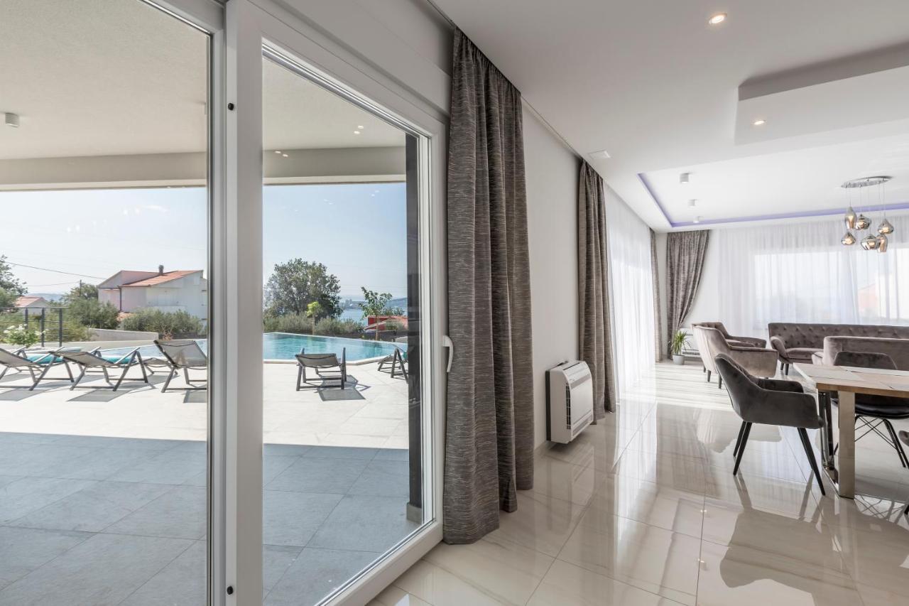 Luxurious Villa Meri Kastela Exterior photo