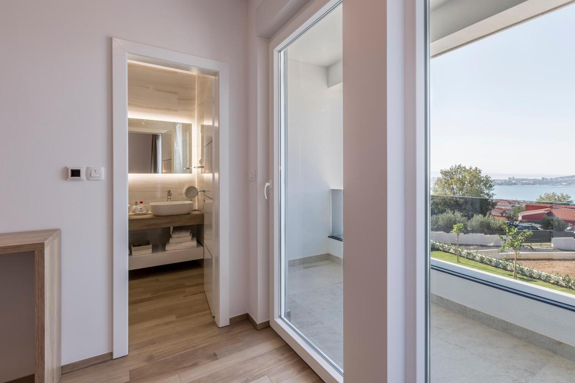 Luxurious Villa Meri Kastela Exterior photo