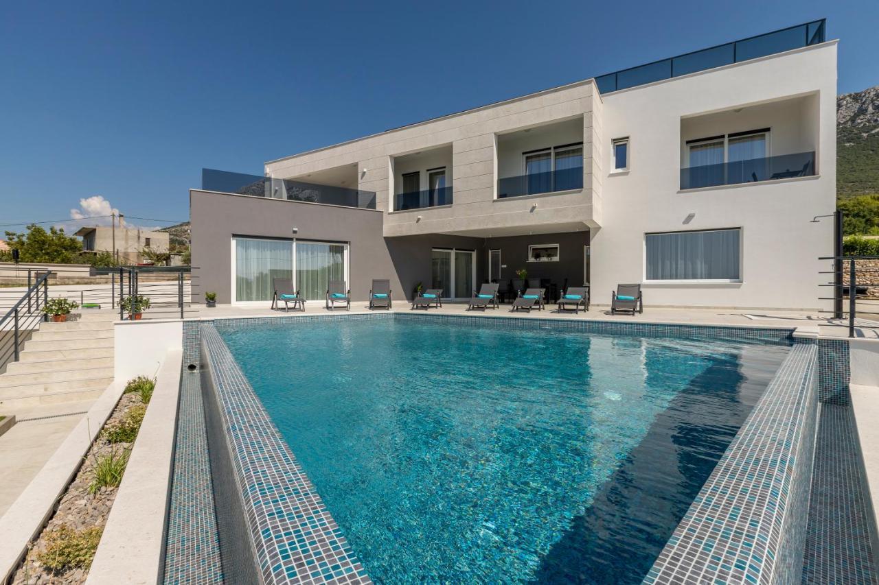 Luxurious Villa Meri Kastela Exterior photo