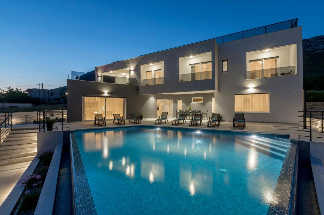 Luxurious Villa Meri Kastela Exterior photo