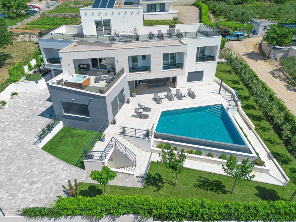 Luxurious Villa Meri Kastela Exterior photo