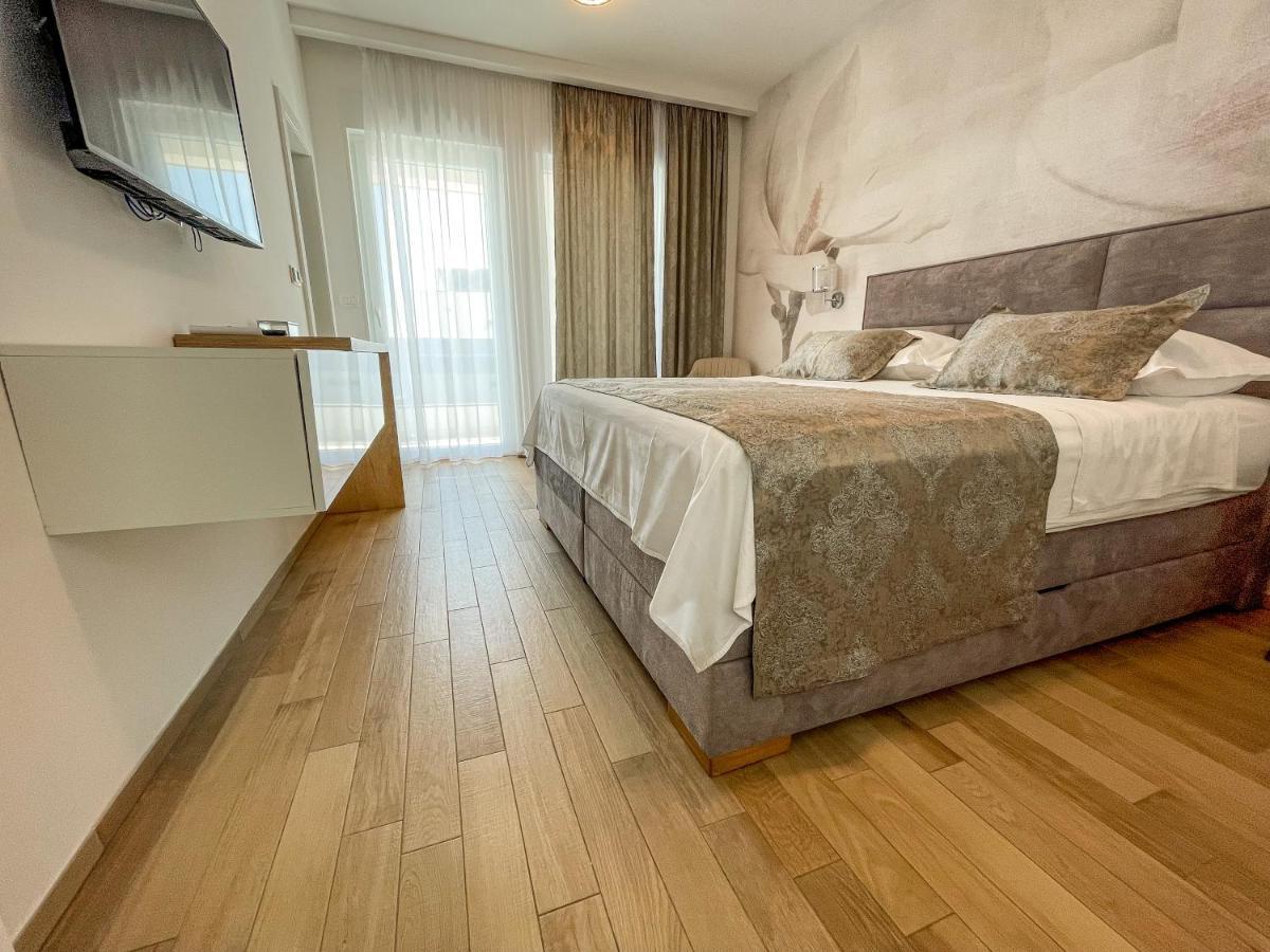 Luxurious Villa Meri Kastela Exterior photo