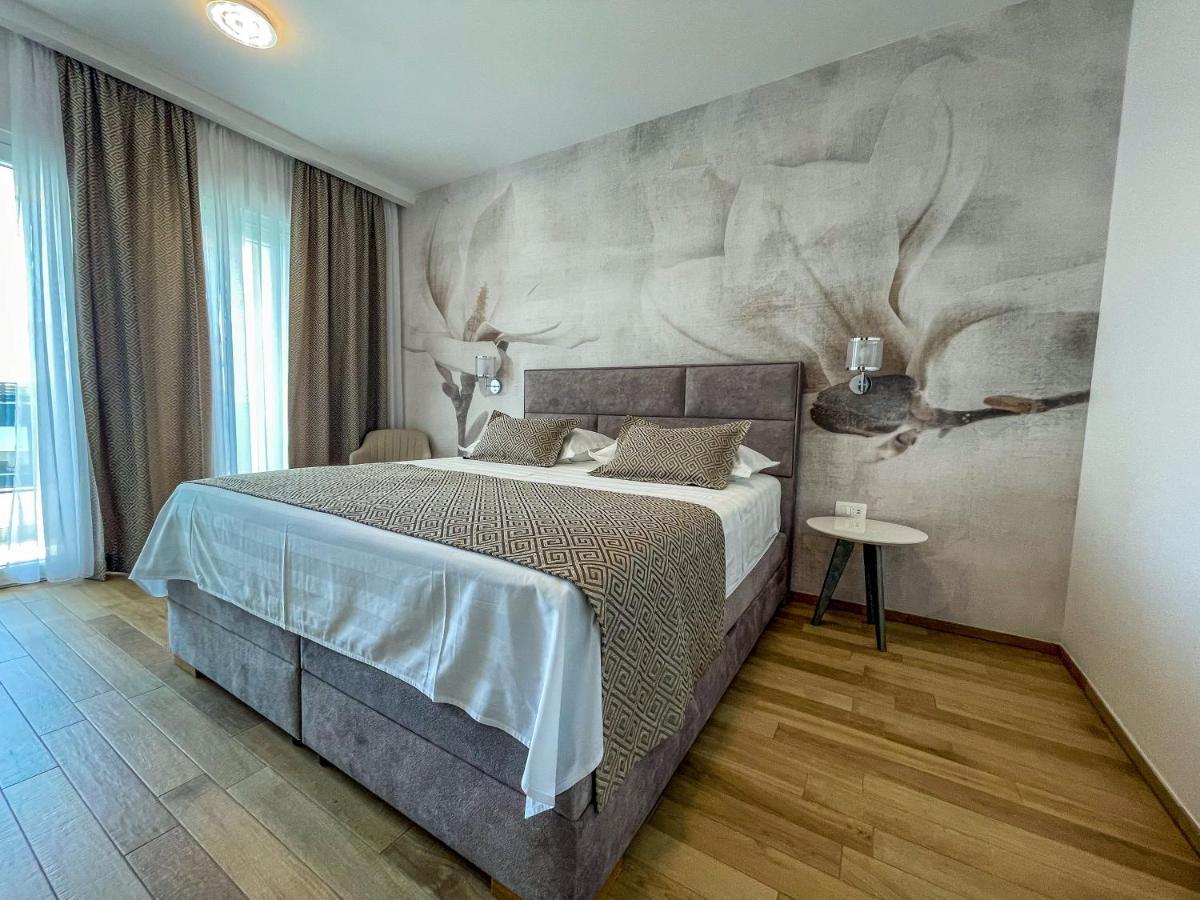 Luxurious Villa Meri Kastela Exterior photo